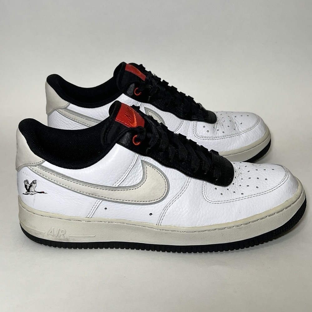 Nike Air Force 1 '07 LX Crane, White Photon Dust Black Men Size 10.5 Pre-Owned